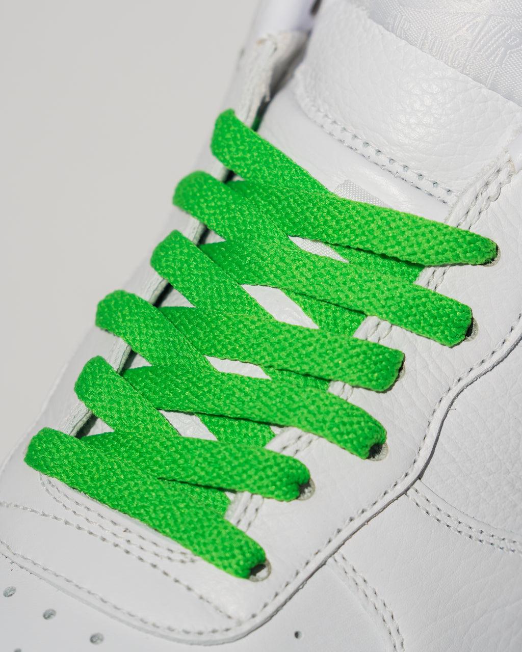 “Grass Green” Flat Lace
